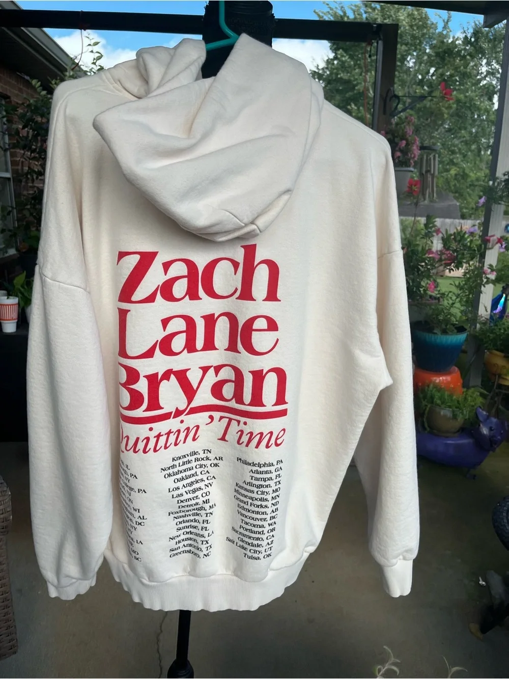 Zach Bryan Men's White Graphic Pullover Sweatshirt - Band Illustration Concert